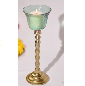 Photophore en aluminium finition antique, design élégant, pour centres de table de mariage - Product Image 4
