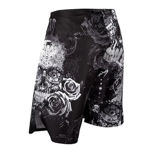 Pantalones Cortos Deportivos MMA para Hombre con Estampado de Calavera en Blanco y Negro, Sublimación, Transpirables, Ajuste Atlético - Product Image 2