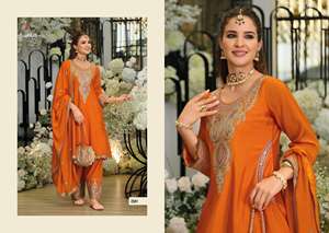 Ensemble Salwar en Chinon lourd de créateur avec broderies riches – Tenue traditionnelle tendance pour femmes, idéale pour les occasions spéciales - Product Image 2