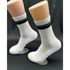 Chaussettes de sport pour hommes en coton et élasthanne, à rayures personnalisées, antidérapantes, de haute qualité, tricotées, pour équipe, club, tennis, course à pied - Product Image 2
