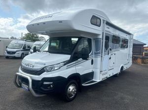 Autocaravana Avida Esperance C7932 SL Blanca 2021 |   Autocaravana Familiar para 4 Personas con Características de Lujo Todoterreno Modernas en Venta - Product Image 2