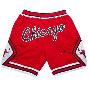 Shorts de basketball personnalisés pour hommes en maille avec logo frontal, fermeture à cordon, tissu respirant, motif uni, style décontracté, taille mi-haute - Product Image 1