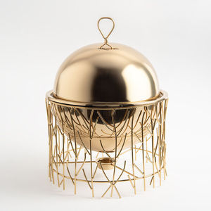 Casserole ronde de luxe moderne en or avec couvercle en métal poli et design en forme de cage métallique, idéale pour la maison, les mariages et les hôtels. - Product Image 3