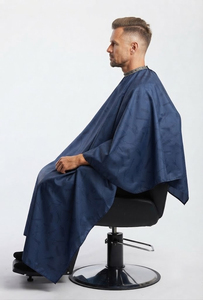 Capes de Coiffure Professionnelles Personnalisées en Polyester Imperméable pour Salons de Coiffure et Barbiers – Vente en Gros - Product Image 4