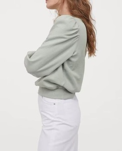 Sweat-shirt uni à col rond pour femme, personnalisable avec logo, coupe oversize à épaules tombantes, vente en gros - Product Image 3