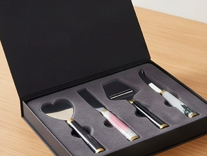 <b>Cheese</b> <b>Knife</b> <b>Set</b> Stainless Steel Blades With Plastic Handles Durable Modern Design Dishwasher Safe For Hotel Use And Cafe Use - Product Image 6