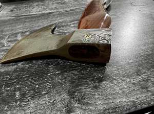 Hache à dos plat en acier à haute teneur en carbone de qualité industrielle, fabriquée à la main par Steel Craft International, manche en bois de 18 pouces, 1,5 kg, garantie 1 an - Product Image 6