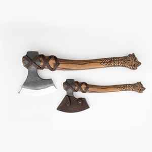 Hacha Vikinga Ragnar Forjada a Mano de Acero al Carbono Personalizada al por Mayor con Funda de Cuero y Mango de Madera - Product Image 2