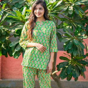 Ensemble 2 pièces en coton imprimé, costume de nuit d'été à manches trois quarts, robe longue - Product Image 1