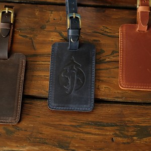 ป้ายแท็กกระเป๋าเดินทางหนังแท้แบบส่วนตัว ป้ายติดกระเป๋าเดินทาง ป้ายชื่อกระเป๋าเดินทางแบบป้องกันข้อมูลส่วนตัว สีทอง LMP-0283 - Product Image 6