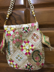 Multicolor Rajasthani Lentejuelas Potlis Diseñador Boda Potli Bolsa para Mujeres Niñas Boda Nupcial Bolsos de noche - Product Image 2
