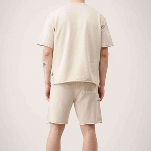Nouveauté 2026 – Ensembles T-shirts et shorts confortables pour hommes, personnalisables en gros – Ensembles d'été pour hommes de haute qualité, couleur unie - Product Image 3