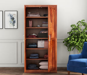 Armoire à 2 portes en bois massif Nixon (fini miel) – Grande armoire avec 6 étagères de rangement – Meuble de rangement - Product Image 3