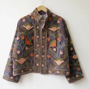 Chaqueta de terciopelo bordada con flores para mujer, estilo vintage, abierta por delante, abrigo corto, ropa étnica de invierno, chaqueta boho chic. - Product Image 1