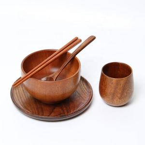 Frutero de madera disponible en todos los tipos de madera. Se utilizan para exhibir productos frescos, guardar refrigerios o como un elemento decorativo. - Product Image 3