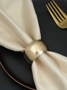 Anillo de Servilleta Metálico de Inspiración Tradicional, Ideal para Decoración de Mesa Clásica, Cenas Formales y Presentación de Mesa Atemporal - Product Image 2