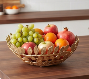 Bol en métal décoratif de style glamour fait main avec motif de feuilles dorées, idéal pour les mariages, les fêtes et la décoration intérieure - Product Image 4