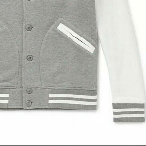 Veste de sport légère, respirante et écologique pour homme avec col montant et logo personnalisé sur le devant, idéale pour l'hiver et les activités de plein air - Product Image 2
