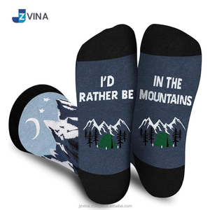 Chaussettes courtes personnalisées pour hommes, imprimé randonnée en montagne, respirantes, en coton, polyester et élasthanne, tricotées, pour usage quotidien, avec messages amusants - Product Image 3