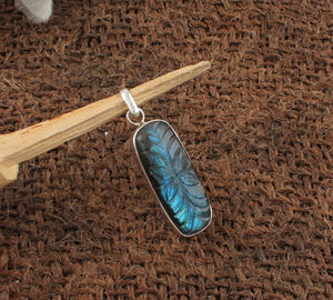 Collar de Plata de Ley 925 con Colgante Rectangular de Labradorita Natural Tallada a Mano, con Destello Azul, para Aniversario - Product Image 3