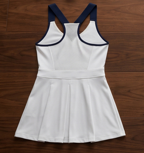 Vestido de Tenis Blanco con Cuello en V para Mujer, Marca Regal, con Bordado Dorado, Falda Plisada, Manga Corta, para Tenis y Voleibol - Product Image 2