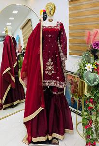 Conjunto de Palazzo y Dupatta con Bordado Floral y Lentejuelas en Color Borgoña, Traje Indio-Pakistaní para Mujer, Ideal para Graduaciones, Diwali, Bodas y Fiestas - Product Image 1
