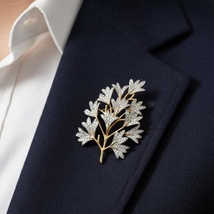 Broche de rama de hoja plateada chapado en oro de 14 quilates, estilo vintage, broche de ramo, joyería brillante para boda, broche único para mujeres y hombres - Product Image 2