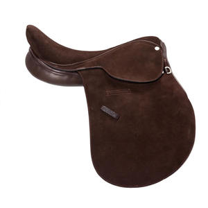 Selle de polo personnalisée, fabriquée en cuir durable, avec un design équilibré pour le confort du cavalier, le contrôle, l'entraînement et les performances en compétition. - Product Image 1