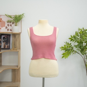 Top de punto 100% acrílico con cuello, color liso, antiarrugas, estilo sencillo, tejido en Vietnam - Product Image 1