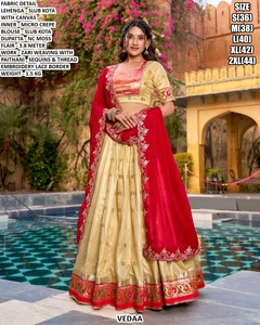 Lehenga Choli Tradicional Largo Hasta el Suelo para Mujer, Modelo Elan Red Royale, para Fiestas - Product Image 3