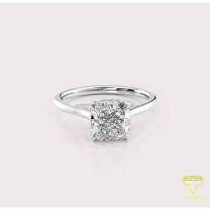 Bague de mariage classique en argent 925 avec diamant de laboratoire carré central et finition argentée pour revendeurs et détaillants - Product Image 5