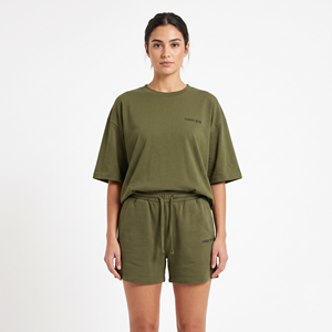 Ensemble short et t-shirt de sport d'été pour femme, avec logo personnalisé, vente en gros, short décontracté au-dessus du genou et crop top sans manches pour femme - Product Image 1