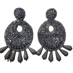 Boucles d'oreilles pendantes à paillettes faites à la main de la meilleure qualité - Product Image 4