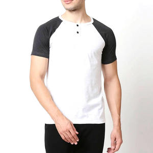 Camiseta contemporánea de poliéster y algodón para hombre que ofrece una sensación de tela suave y un estilo de ropa informal atractivo. - Product Image 4