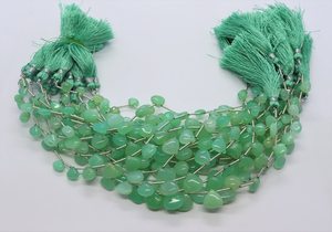 AAA Natural Chrysoprase Smooth Heart Shape Briolette 8 Inch Strand Heart Chrysoprase Beads 6-8MM Smooth Chrysoprase Beads Bulk - Product Image 5