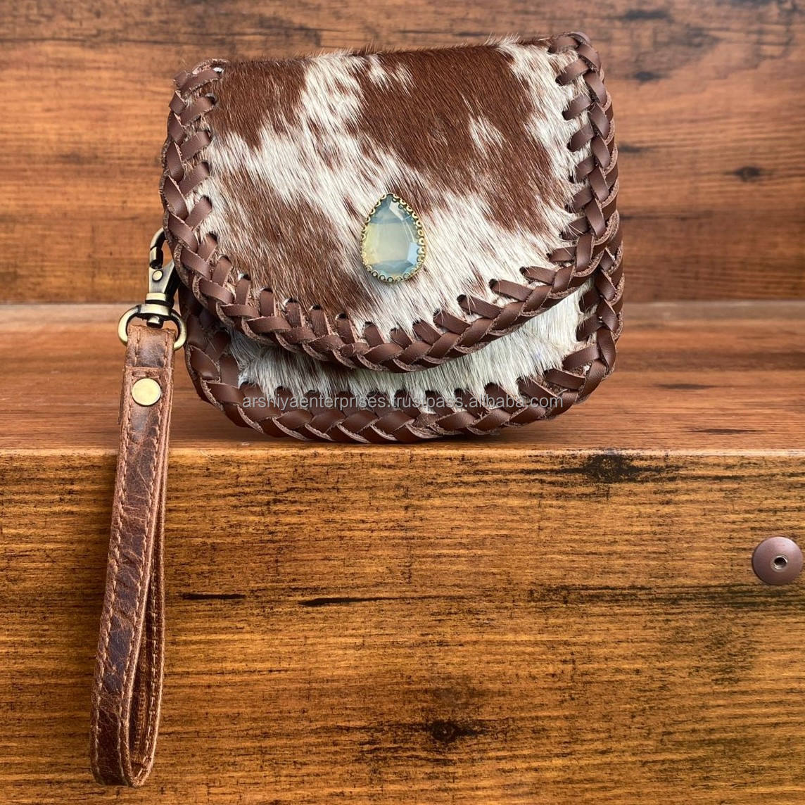 สีน้ำตาล