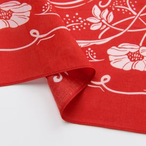 Bandanas personnalisées en gros avec motif floral, 100 % coton, 53 cm, tissu doux, imprimées par sublimation sur un seul côté, ourlées - Product Image 6