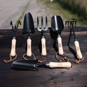 Kit d'outils de jardinage professionnels en acier inoxydable avec poignée en bois pour creuser, désherber et cultiver - Product Image 2