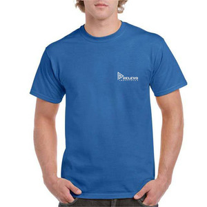 Camiseta de algodón blanca para hombre Relevo, manga corta, cuello redondo, corte regular, informal, con estampado de logotipo frontal. - Product Image 4