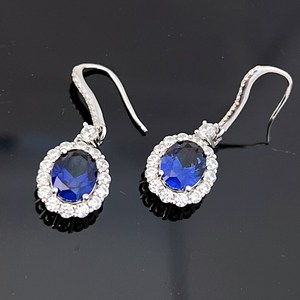 Boucles d'oreilles pendantes Victoria Sapphire en argent sterling, pierre de naissance de septembre, cadeau de mariage ou de Noël pour femme - Product Image 2