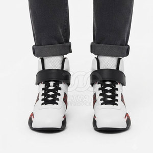 Calzado de Carreras de Alta Resistencia con Parte Superior de Cuero Genuino y Diseño Ligero para Sesiones de Práctica y Días de Competición - Product Image 4