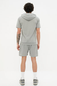 ชุดแฝดสำหรับผู้ชายกางเกงขาสั้นตาข่ายและเสื้อเชิ้ตระบายอากาศได้ง่ายเสื้อมีฮู้ดชุดสองชิ้นโลโก้ที่กำหนดเองธรรมดาสีต่างๆ - Product Image 5