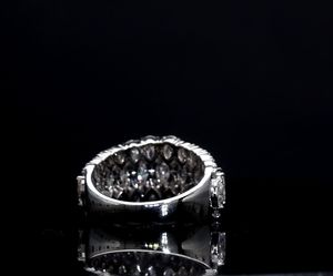 แหวนทองคำแท้ 18K ชุบโรเดียม รุ่นคลาสสิค AMBER JEWELS T-1236 สำหรับทั้งชายและหญิง ประดับด้วยหินธรรมชาติสามเม็ด รับรองโดย IGI ทรงบริลเลียนต์คัท - Product Image 4