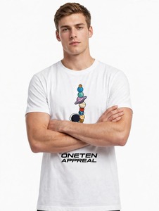 Oneten Apparel Camiseta blanca de manga corta para hombre con estampado de dibujos animados Planet Stack Astronaut y cuello redondo - Product Image 2