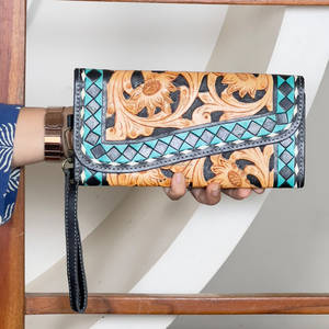 Pochette de soirée de luxe pour femme en cuir véritable repoussé à motifs floraux, porte-cartes et portefeuille de shopping, avec dragonne - Product Image 4