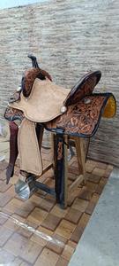 Silla de Montar Western de Cuero Genuino Más Vendida con Arco de Plástico, Ajuste Cómodo y Ajustable para Doma y Salto, Mejor Precio del Mercado - Product Image 4