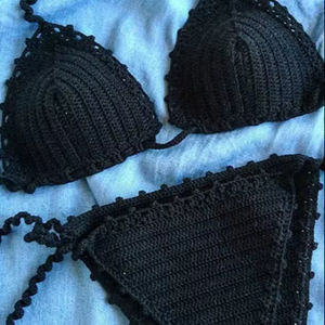 Ensemble de bikini brésilien crocheté avec pompons et perles - Product Image 1