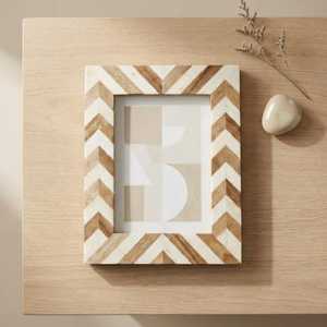Cadre en résine artisanale haut de gamme avec incrustation d'os, porte-photo moderne fait main avec détails mosaïques uniques pour espaces de vie de luxe - Product Image 3