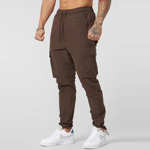 Pantalones deportivos cargo para hombre, cintura elástica con cordón, múltiples bolsillos, pantalones casuales tipo jogger, ropa de otoño para hombre a precio de mayoreo. - Product Image 3