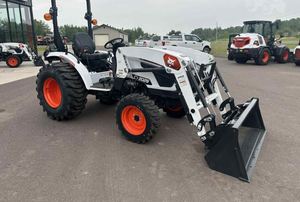 Nuevo Tractor Compacto CT2025 2026 con Motor de 24.5 Caballos de Fuerza y Cargador Frontal - Product Image 6